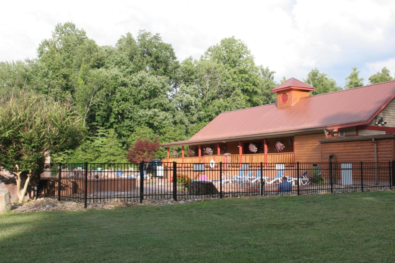 Marlene'S Hideaway, 3 Bedrooms, Pool, Hot Tub, Fireplace, Wifi, Sleeps 6 Gatlinburg Exterior foto